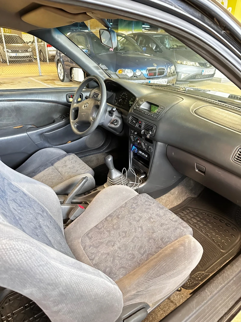 Toyota Corolla 1.4 VVTI, снимка 10 - Автомобили и джипове - 47382337