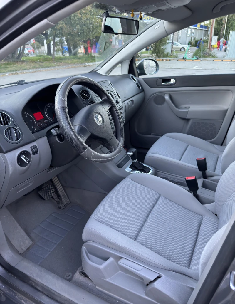 VW Golf 1.9 TDI DSG, снимка 12 - Автомобили и джипове - 47449082