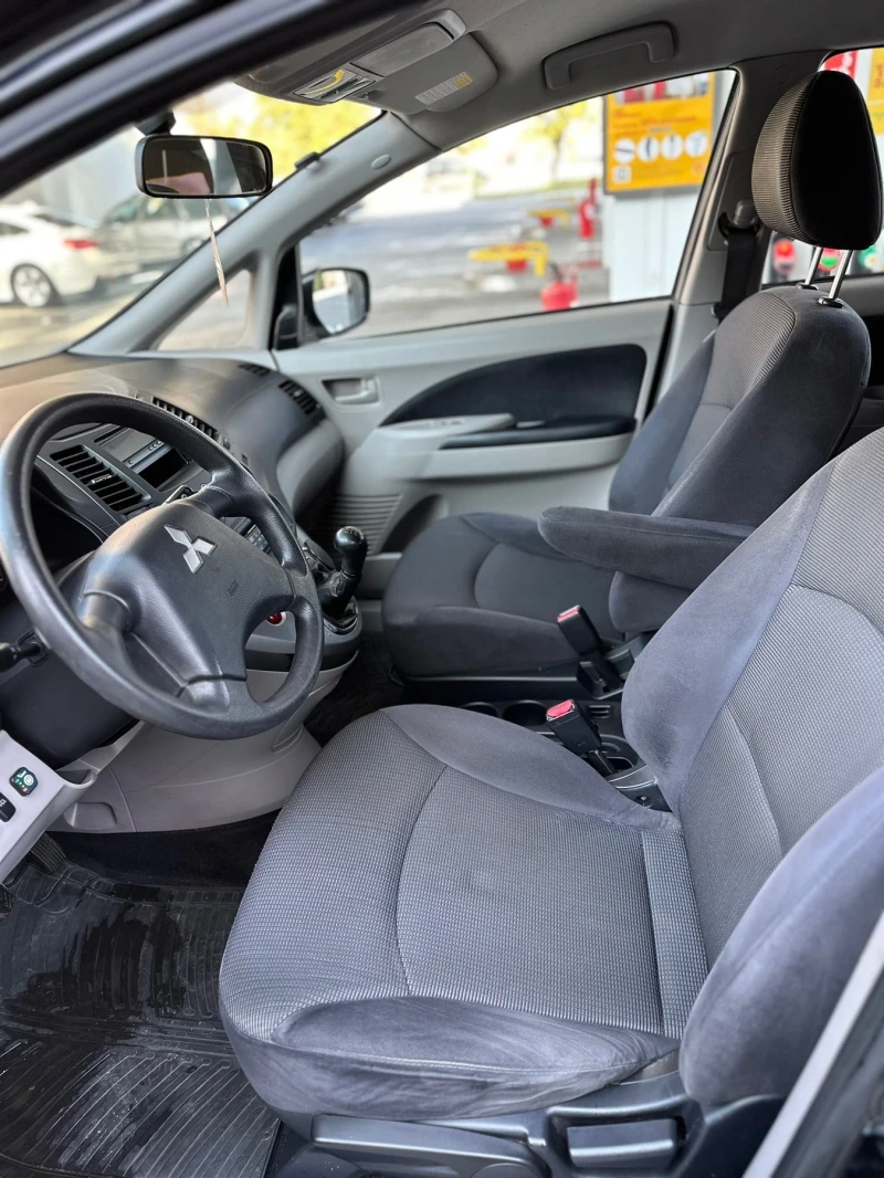 Mitsubishi Grandis 2.4 бензин/газ, снимка 11 - Автомобили и джипове - 48287855