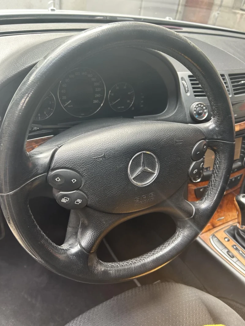 Mercedes-Benz E 320 320 CDI, снимка 9 - Автомобили и джипове - 48043574