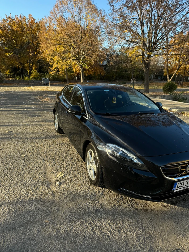 Volvo V40, снимка 5 - Автомобили и джипове - 48092840