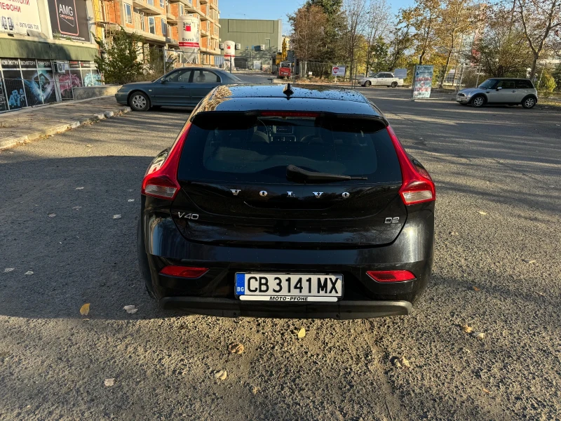 Volvo V40, снимка 2 - Автомобили и джипове - 48092840