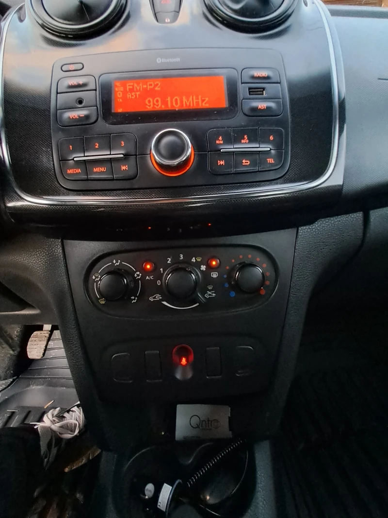 Dacia Sandero, снимка 4 - Автомобили и джипове - 49367114