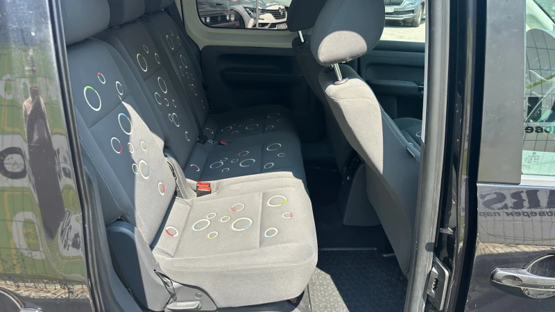 VW Caddy 1.6 TDI, снимка 11 - Автомобили и джипове - 51052297