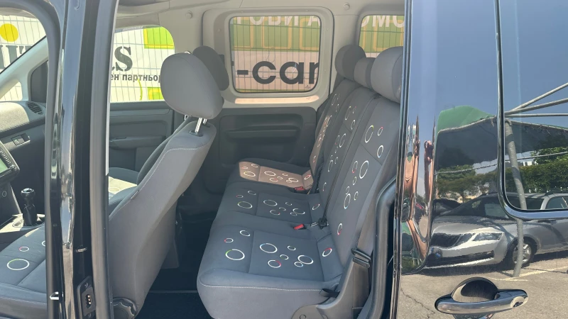 VW Caddy 1.6 TDI, снимка 9 - Автомобили и джипове - 51052297