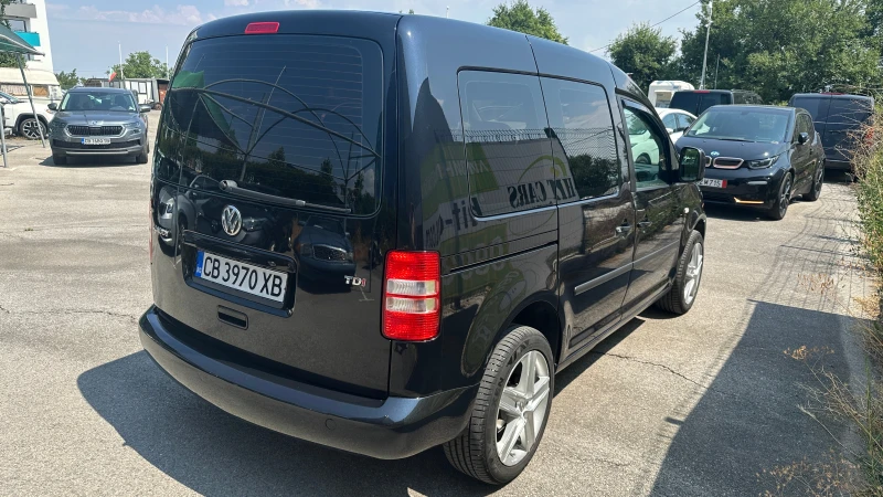 VW Caddy 1.6 TDI, снимка 6 - Автомобили и джипове - 51052297