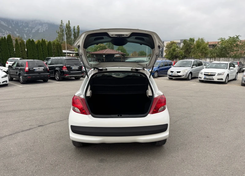 Peugeot 207 1.4i GAZ - KLIMATIK, снимка 16 - Автомобили и джипове - 51829607