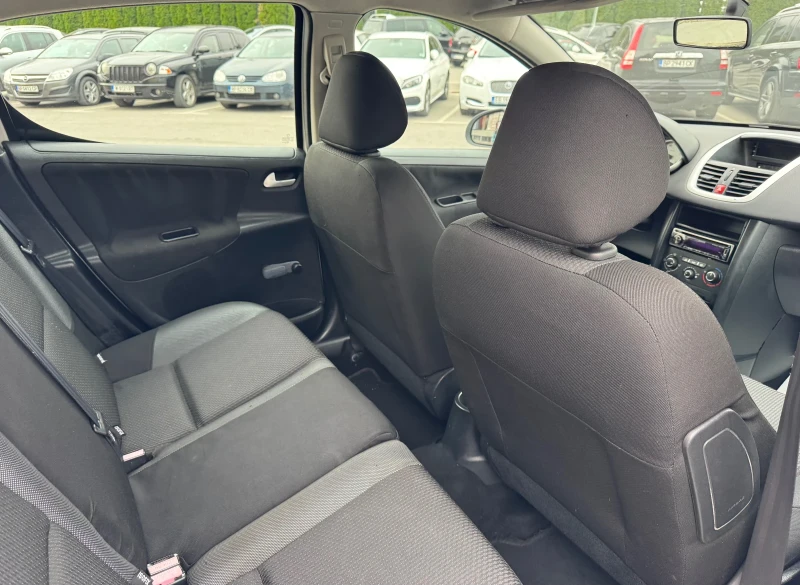 Peugeot 207 1.4i GAZ - KLIMATIK, снимка 13 - Автомобили и джипове - 51829607