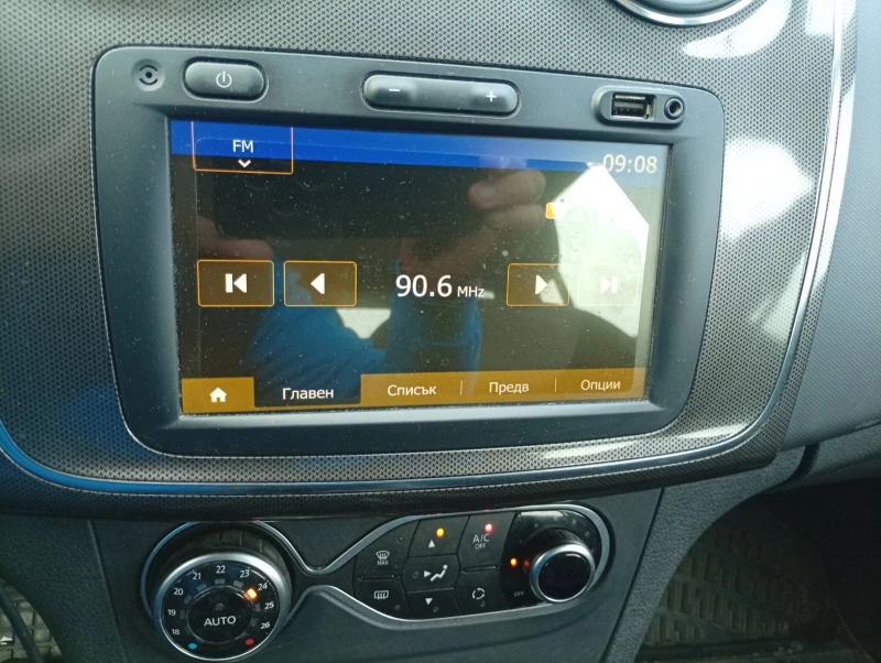 Dacia Logan 1.0 TCe, снимка 7 - Автомобили и джипове - 52382424