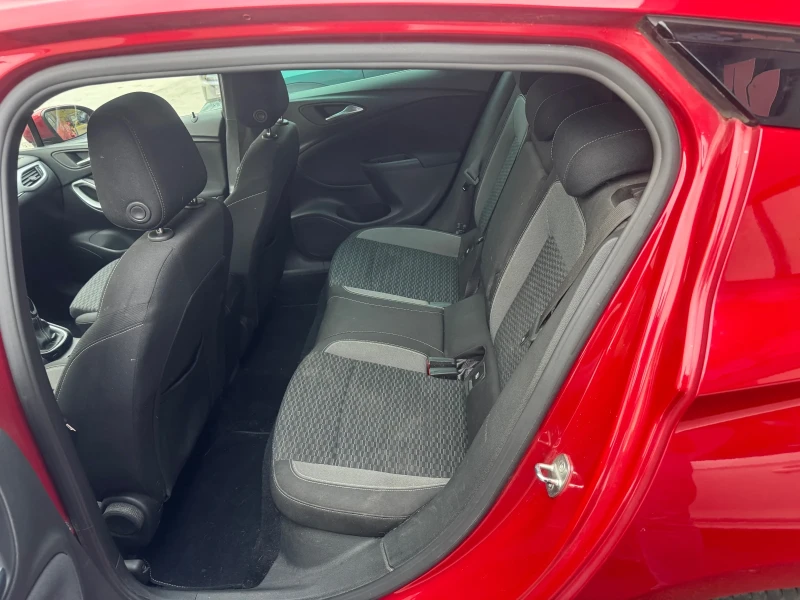 Opel Astra GS Line Turbo, снимка 8 - Автомобили и джипове - 53043332