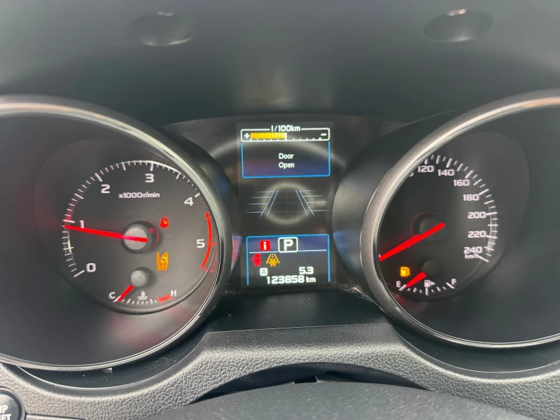 Subaru Outback 2.0 D AUTOMAT 4x4, снимка 7 - Автомобили и джипове - 53096632