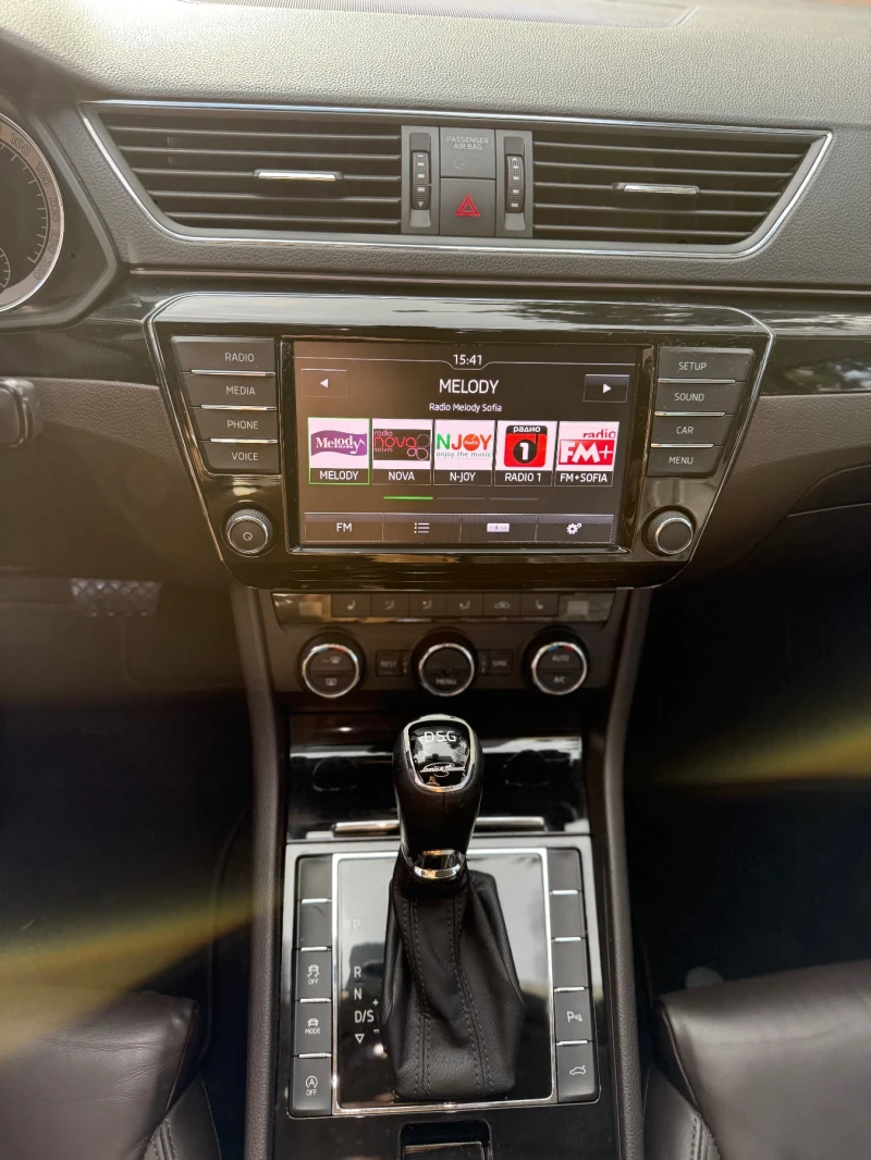 Skoda Superb Laurin & Klement, снимка 10 - Автомобили и джипове - 53488447