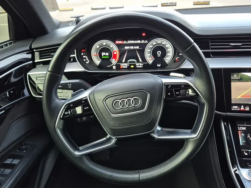 Audi A8 3.0 TDI Quattro, снимка 11 - Автомобили и джипове - 55098039