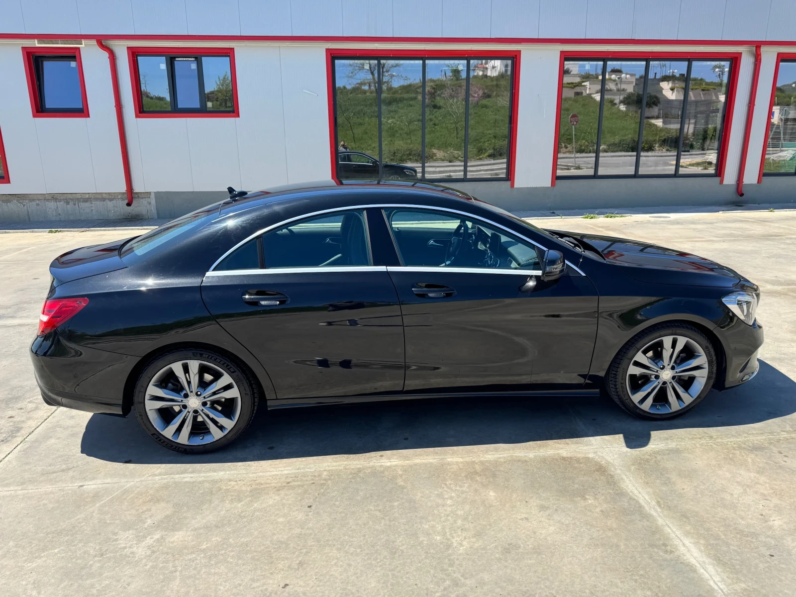 Mercedes-Benz CLA 180  - изображение 9