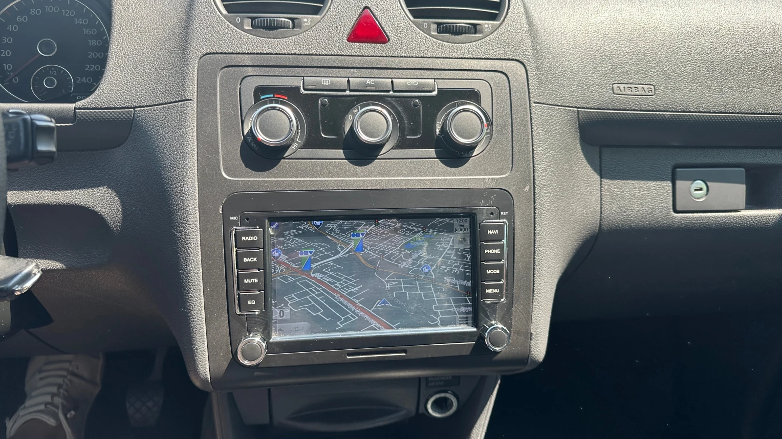 VW Caddy 1.6 TDI | Mobile.bg — изображение 14
