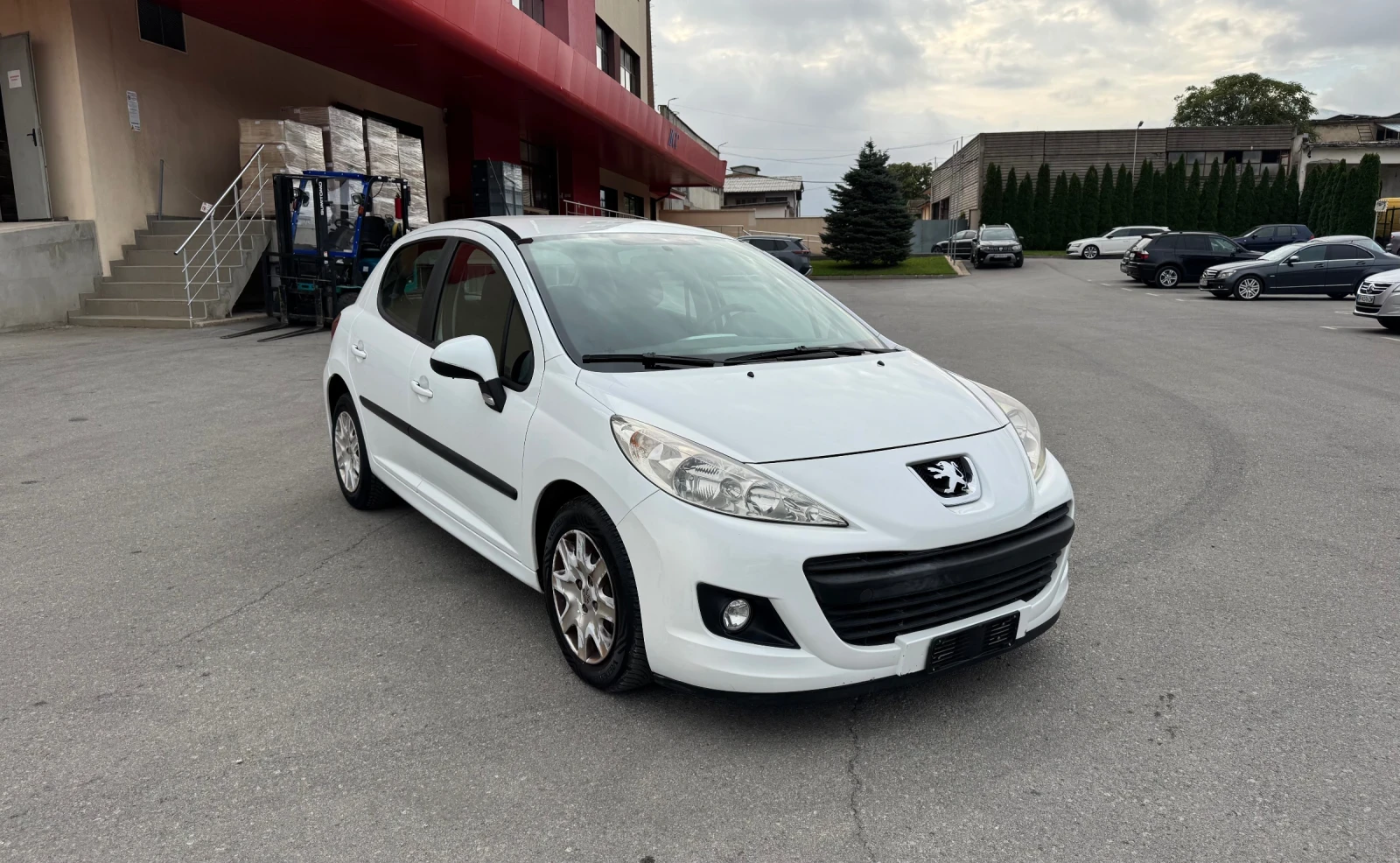 Peugeot 207 1.4i GAZ - KLIMATIK - изображение 3