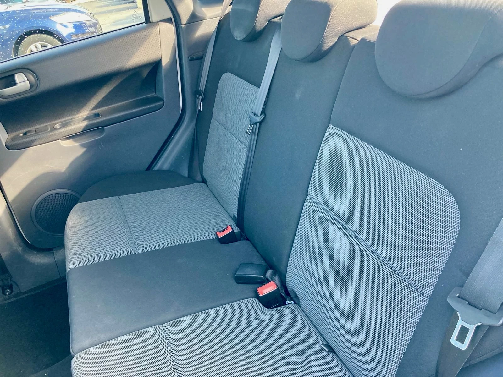 Mitsubishi Colt  - изображение 10