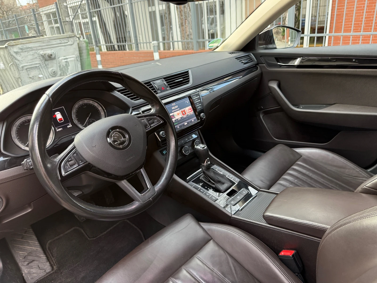 Skoda Superb Laurin & Klement | Mobile.bg � ����������� 7