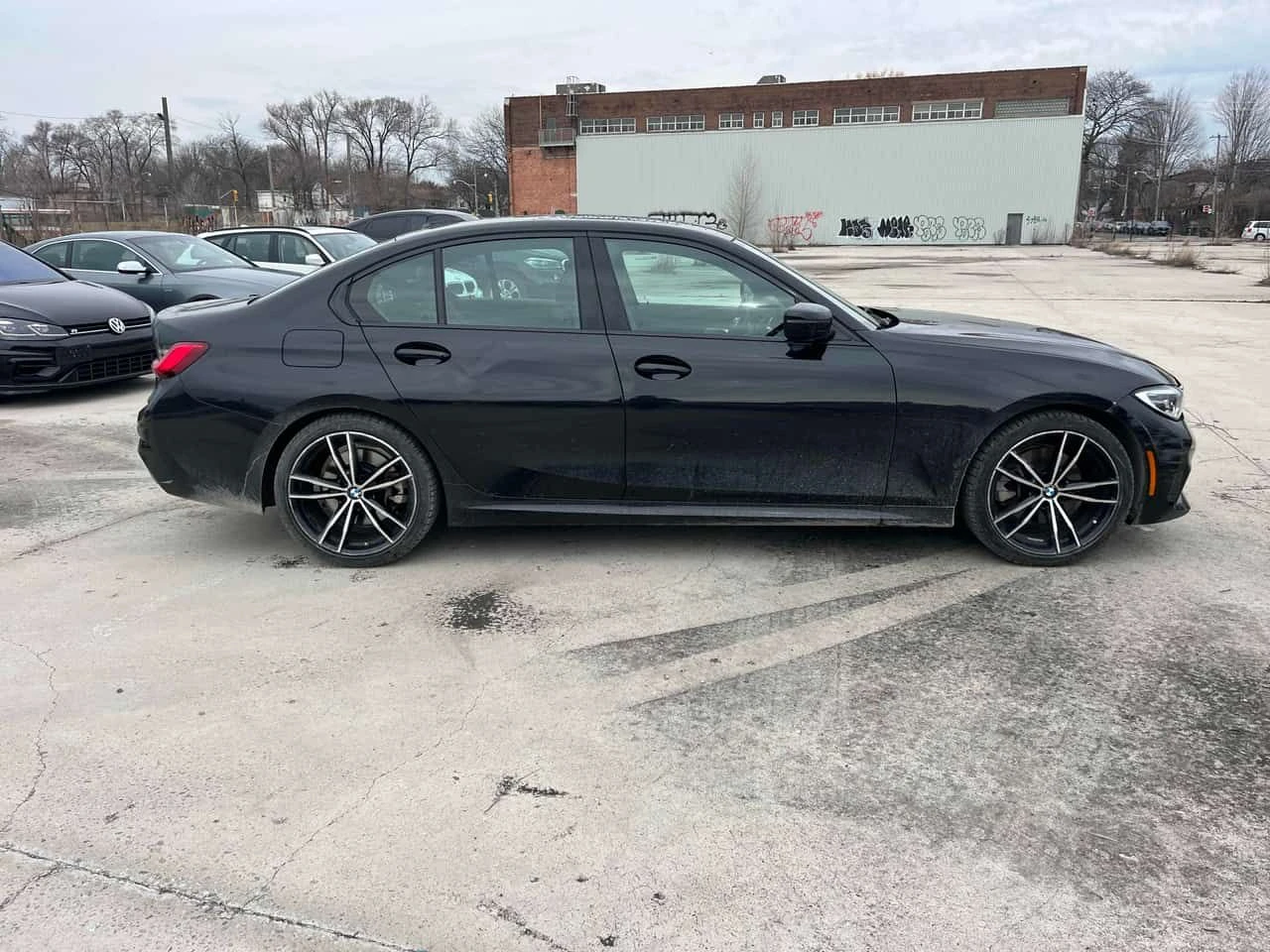 BMW 330 i xDrive/CARFAX/ШИБИДАХ/ПОДГРЕВИ, снимка 4 - Автомобили и джипове - 53990746