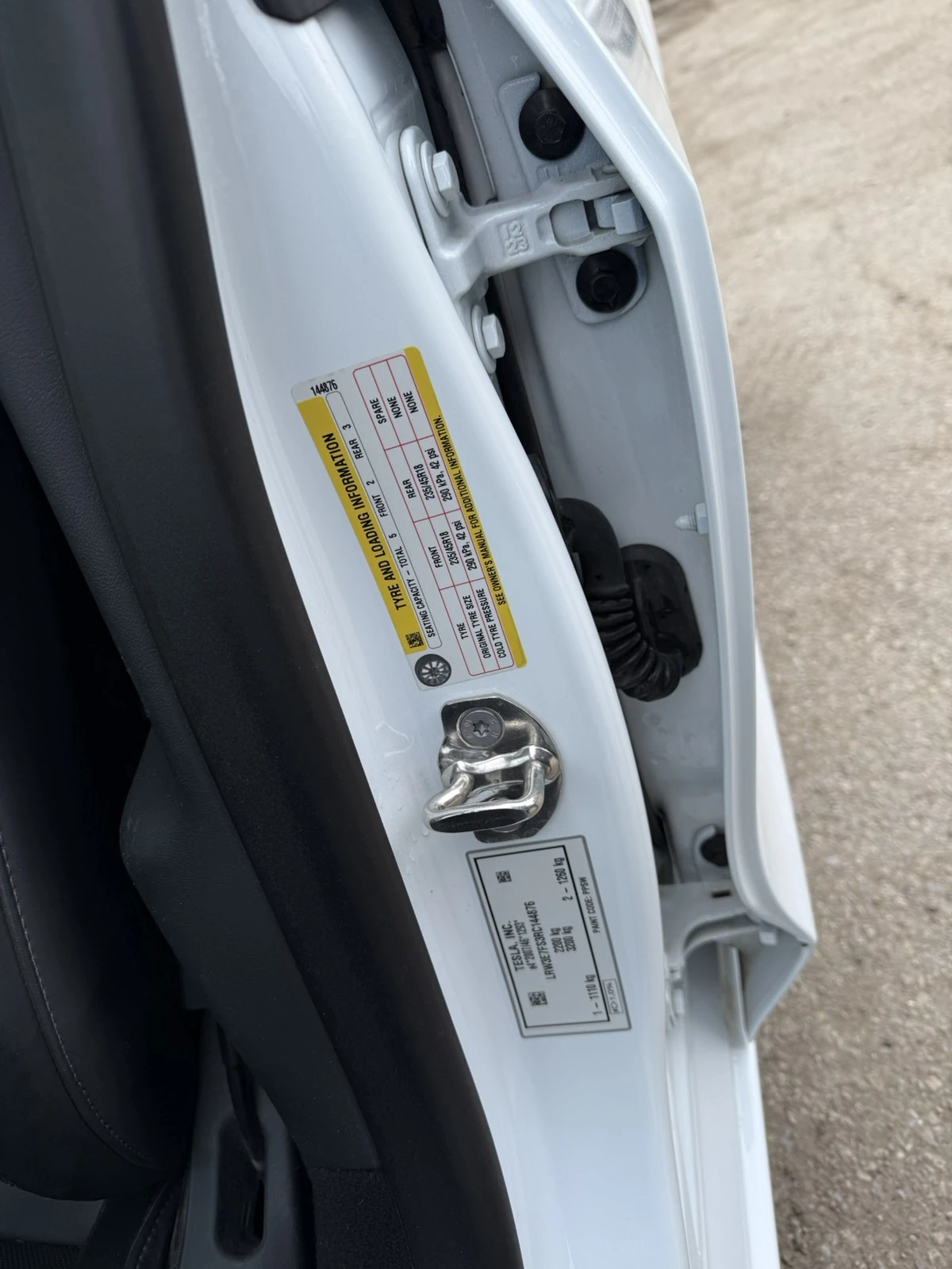 Tesla Model 3 RWD , снимка 3 - Автомобили и джипове - 54091164