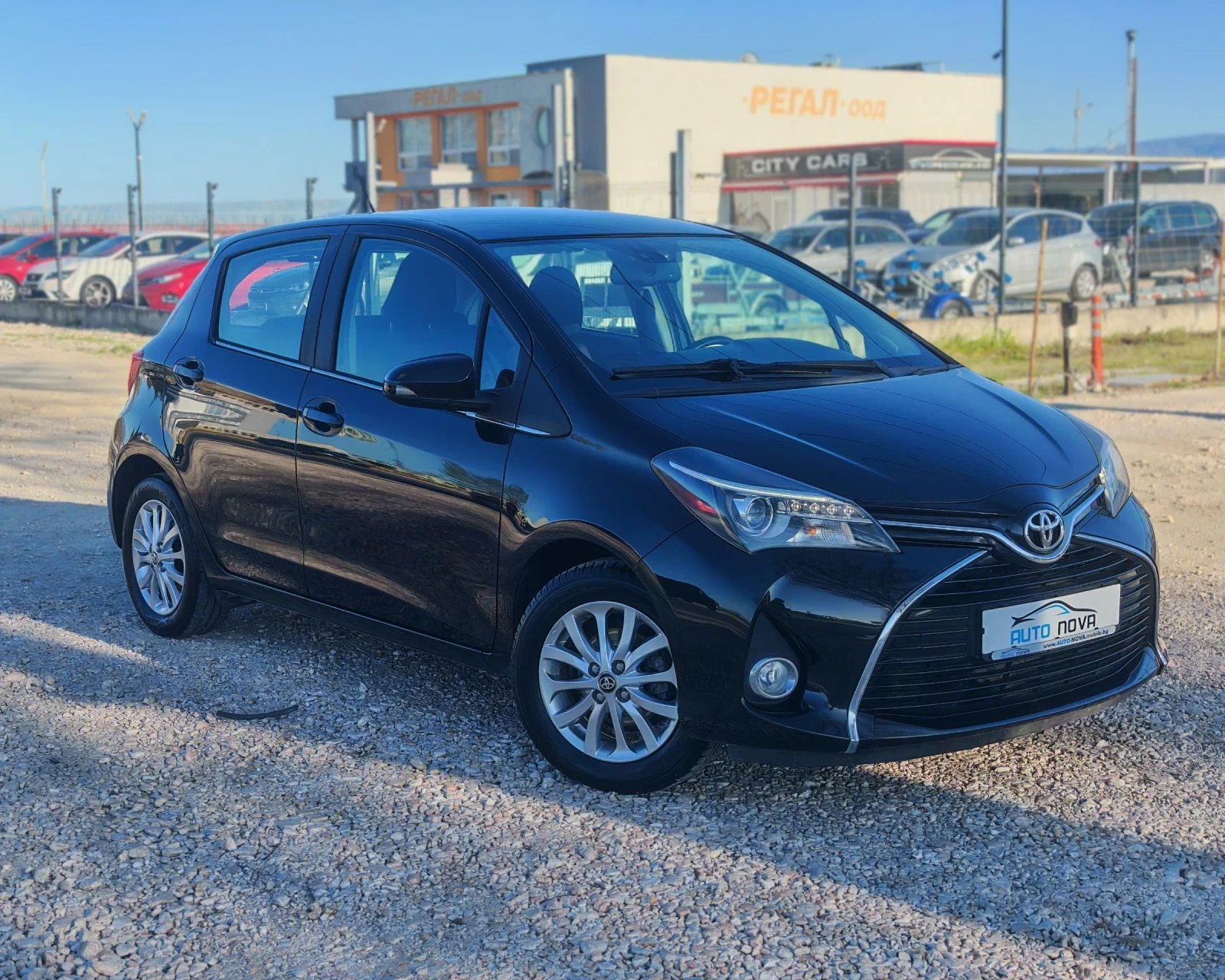Toyota Yaris 1.0 БЕНЗИН! FACELIFT! LOUNGE! УНИКАЛЕН 