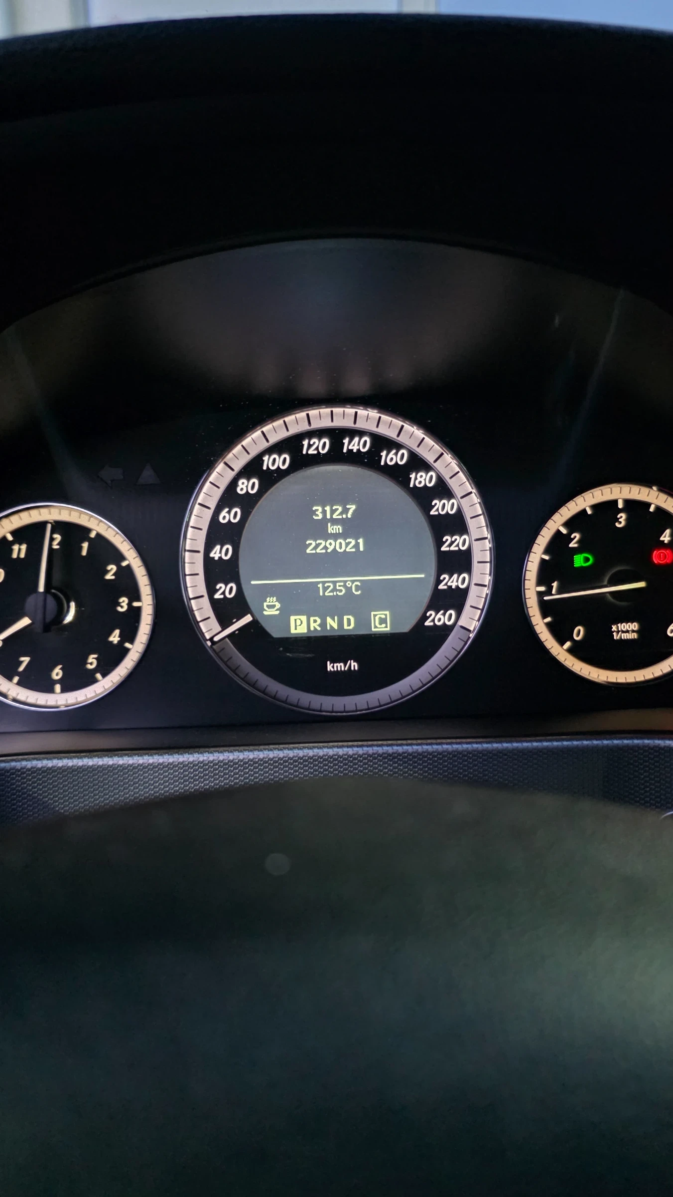 Mercedes-Benz E 250 CDI, снимка 12 - Автомобили и джипове - 54163454