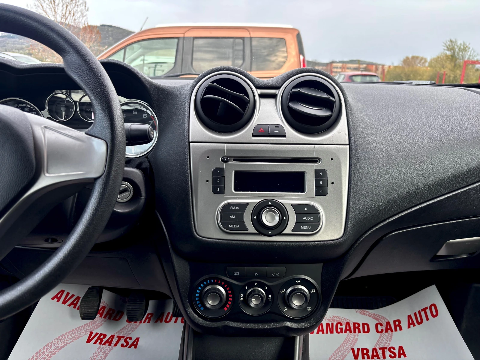 Alfa Romeo MiTo, снимка 12 - Автомобили и джипове - 54253741