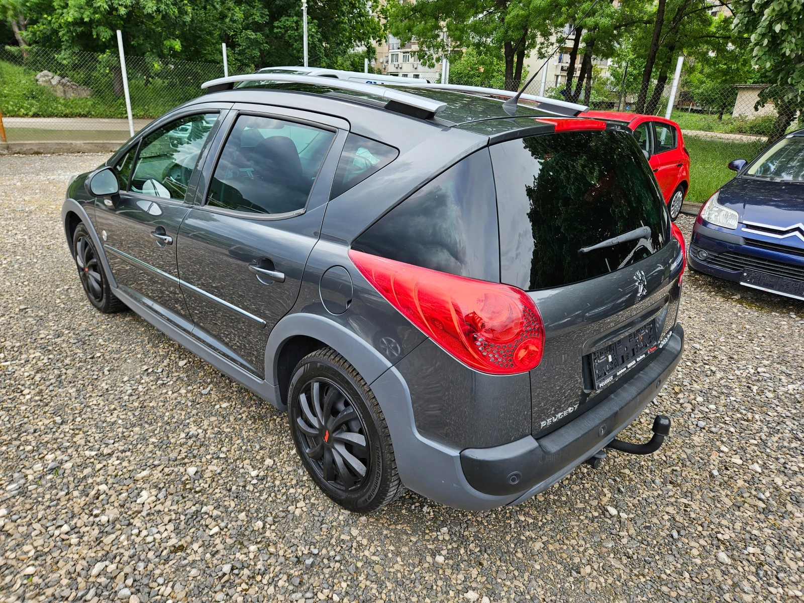 Peugeot 207 1.6HDI 95кс. Facelift, снимка 5 - Автомобили и джипове - 54525737
