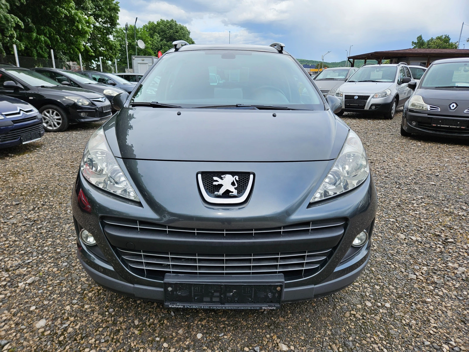 Peugeot 207 1.6HDI 95кс. Facelift, снимка 8 - Автомобили и джипове - 54525737