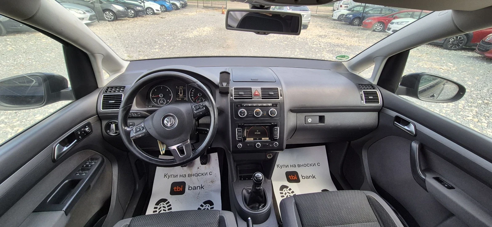 VW Touran 7-местен, снимка 10 - Автомобили и джипове - 54775770