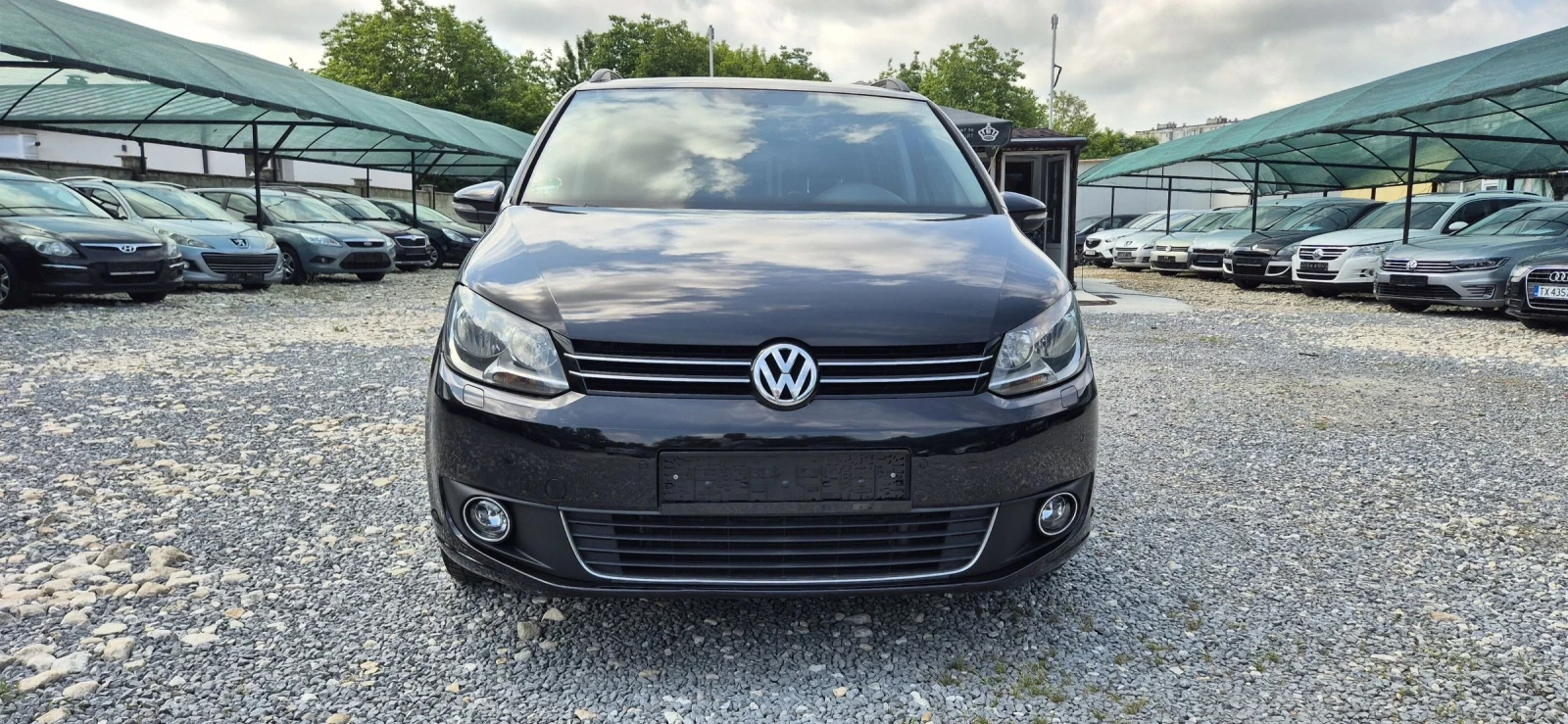 VW Touran 7-местен, снимка 4 - Автомобили и джипове - 54775770