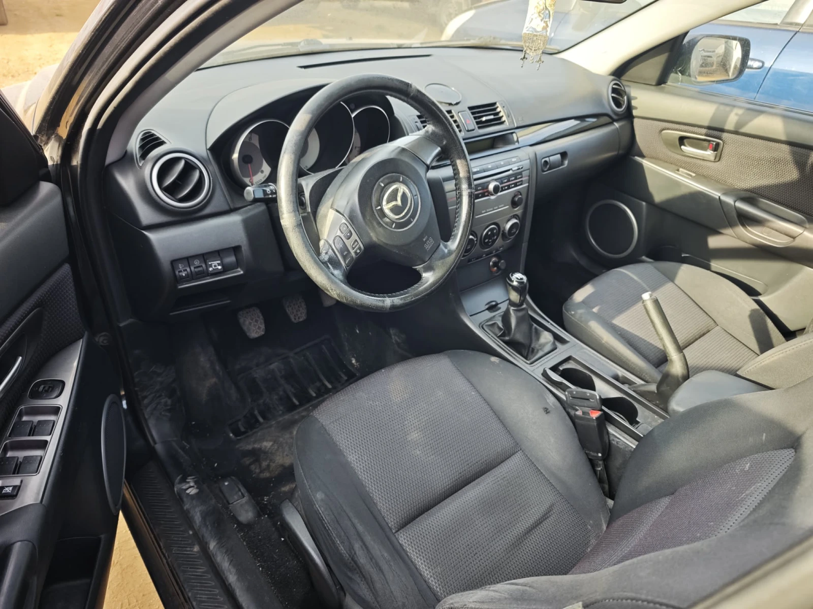 Mazda 3 1.4, снимка 5 - Автомобили и джипове - 55934127