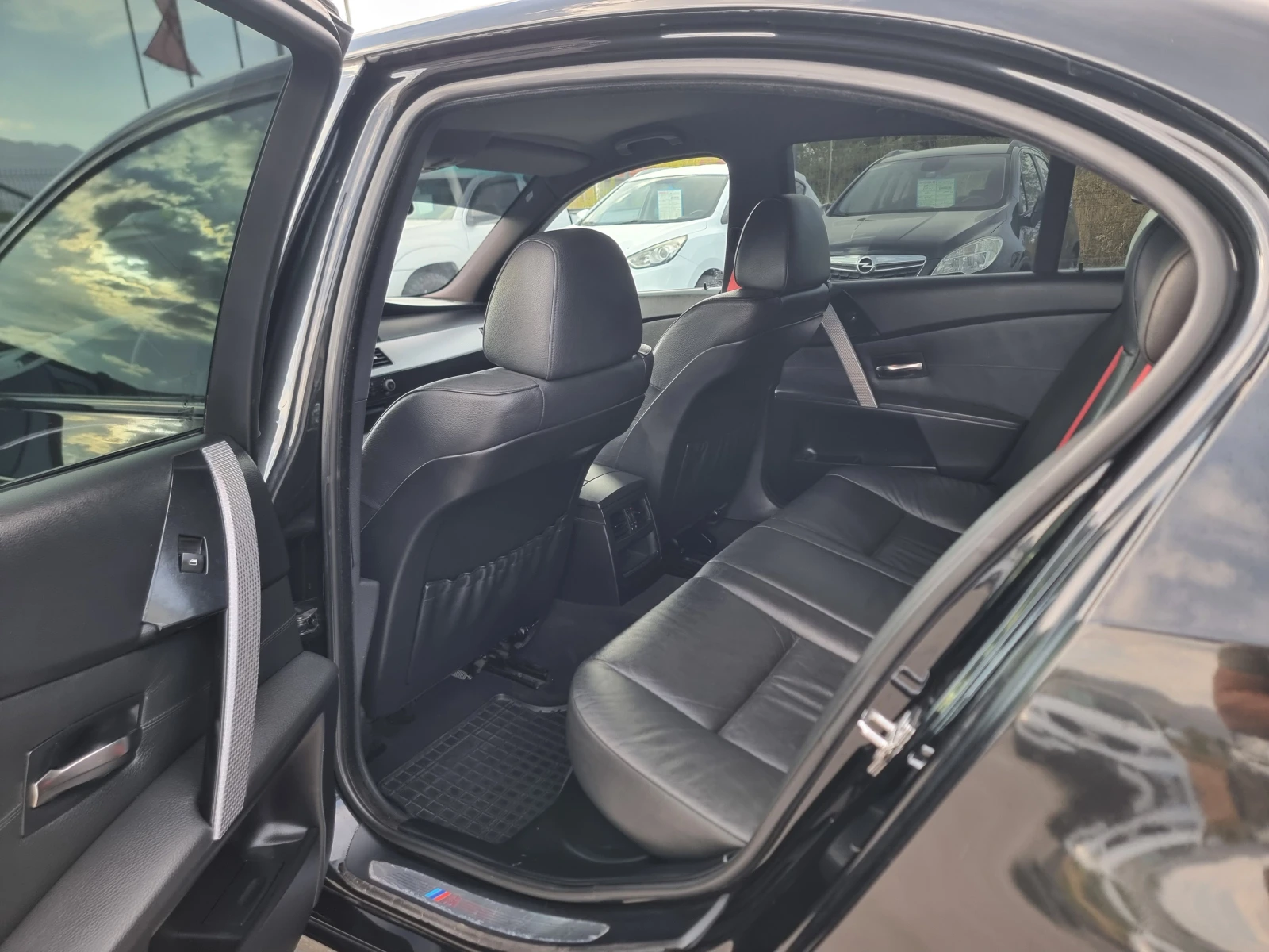 BMW 525 2.5D, снимка 11 - Автомобили и джипове - 56321710