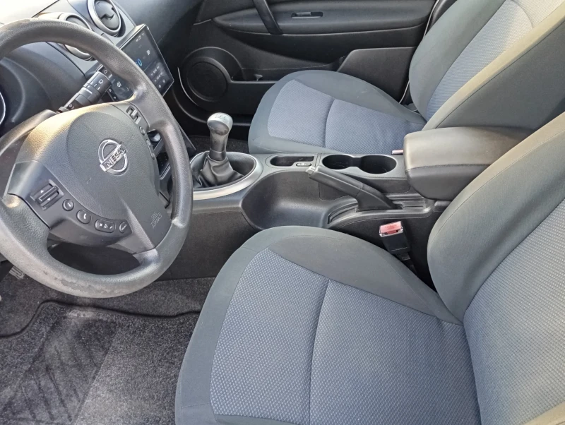 Nissan Qashqai 1.6 Газ -бензин, снимка 12 - Автомобили и джипове - 47469550