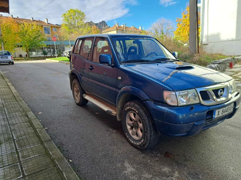 Nissan Terrano 2, снимка 2 - Автомобили и джипове - 47632915