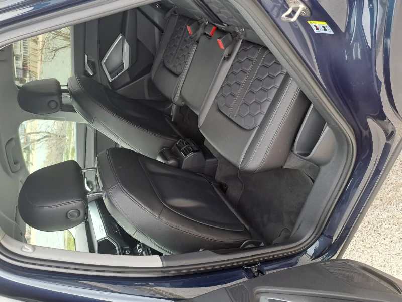 Audi Q3 35 TDI, снимка 12 - Автомобили и джипове - 51743560