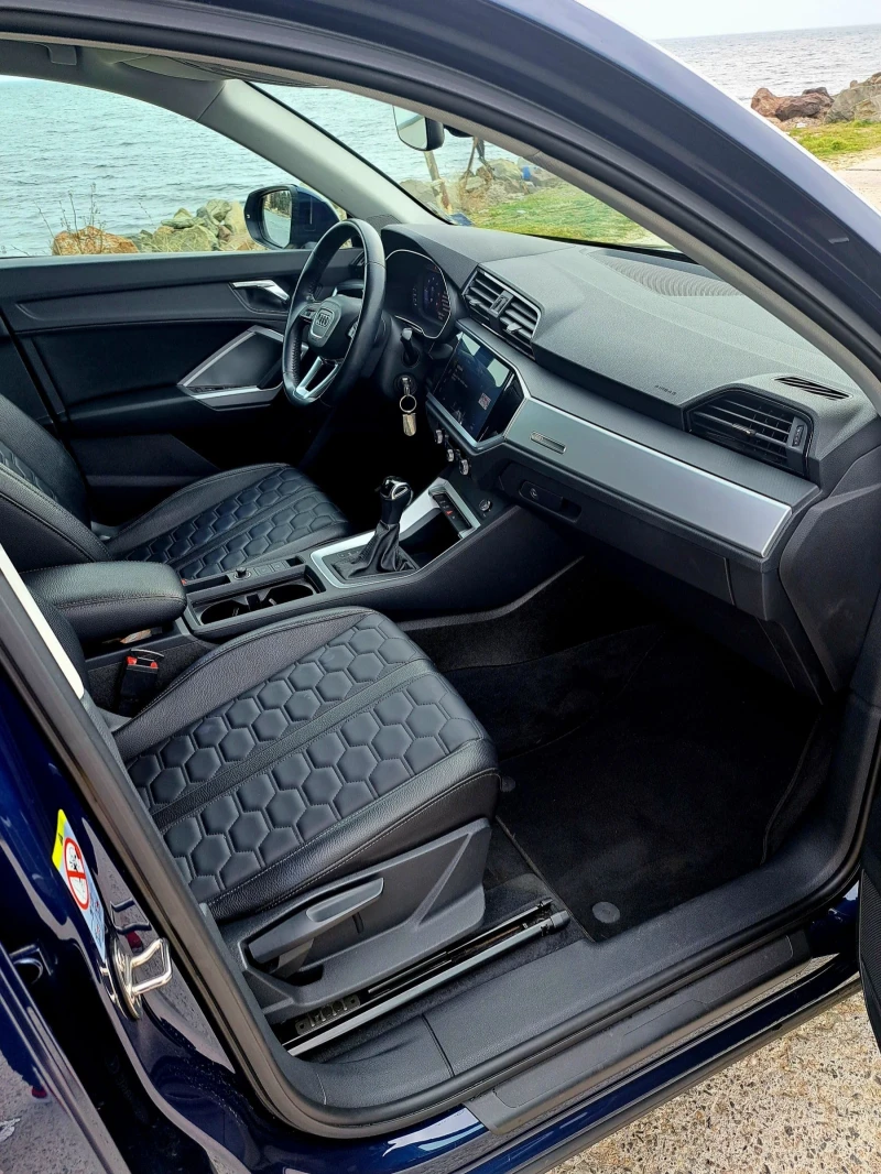 Audi Q3 35 TDI, снимка 10 - Автомобили и джипове - 51743560
