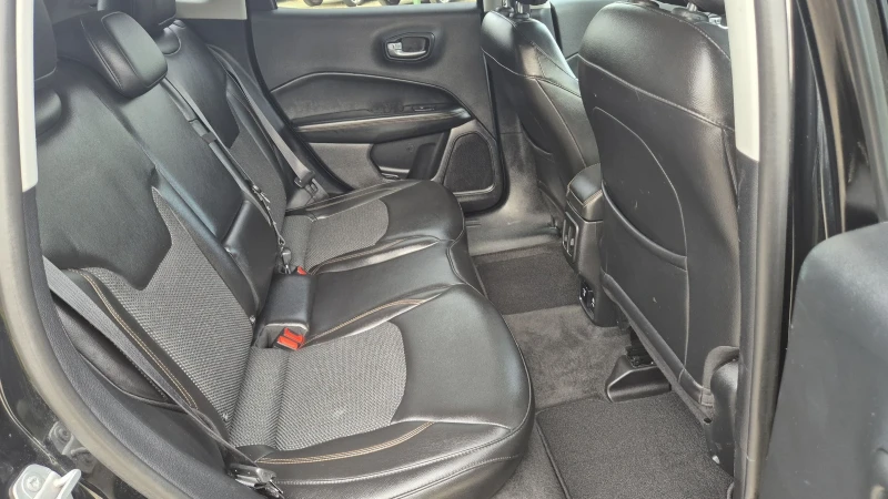 Jeep Compass 2.0 диз 150к.с.Автомат, снимка 15 - Автомобили и джипове - 51921217
