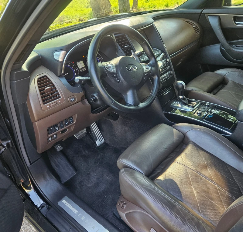 Infiniti QX70 3, 7 AWD-SPORT Швейцария, снимка 8 - Автомобили и джипове - 52122483