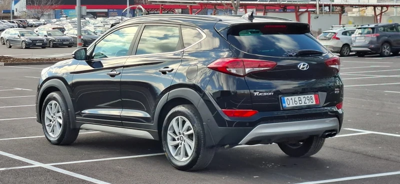 Hyundai Tucson 1.6 Turbo Vertex Full Led Панорама Като Нова!!!, снимка 6 - Автомобили и джипове - 53523658