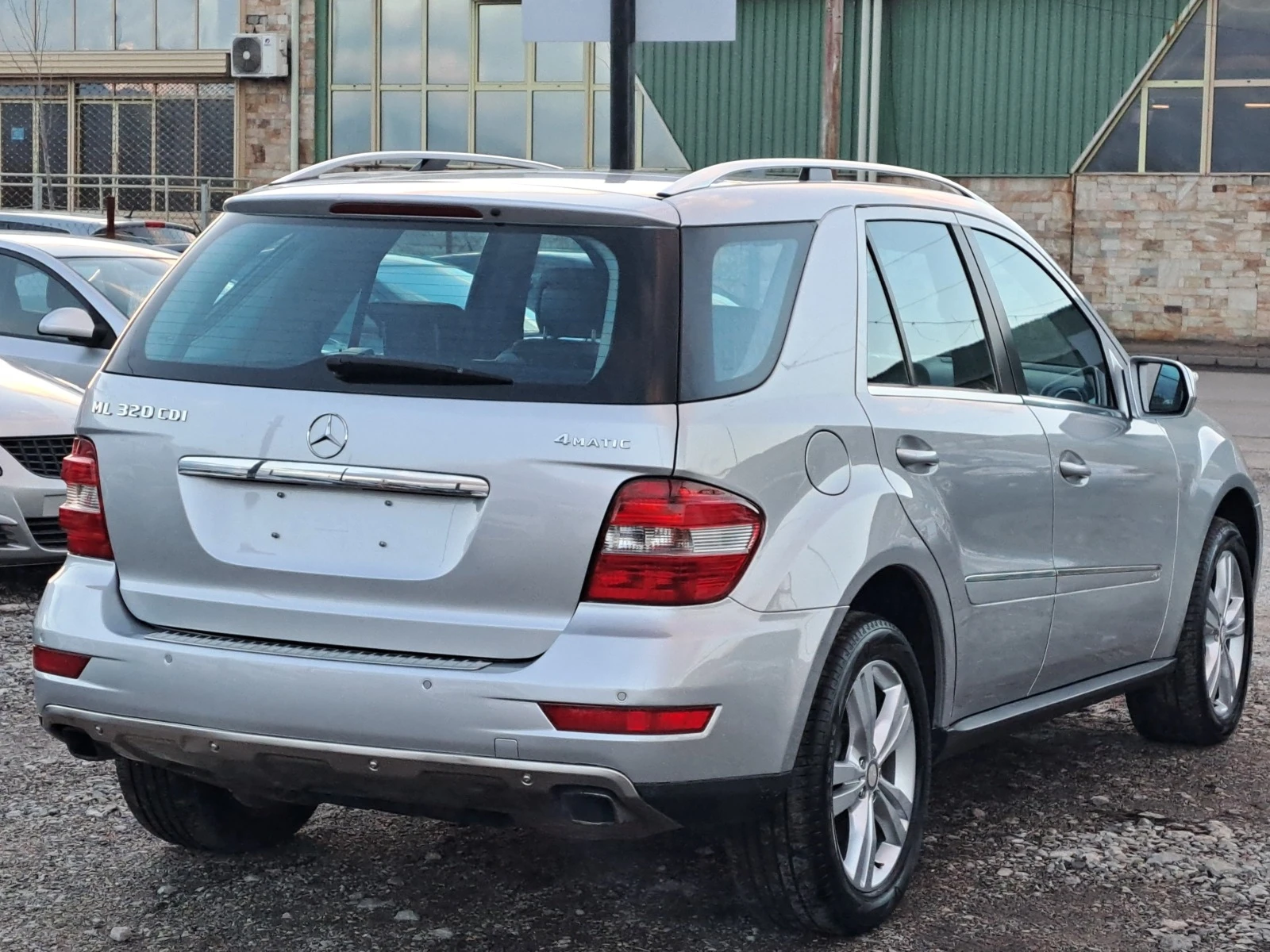 Mercedes-Benz ML 320 224к.с. ТОП СЪСТОЯНИЕ  - изображение 5