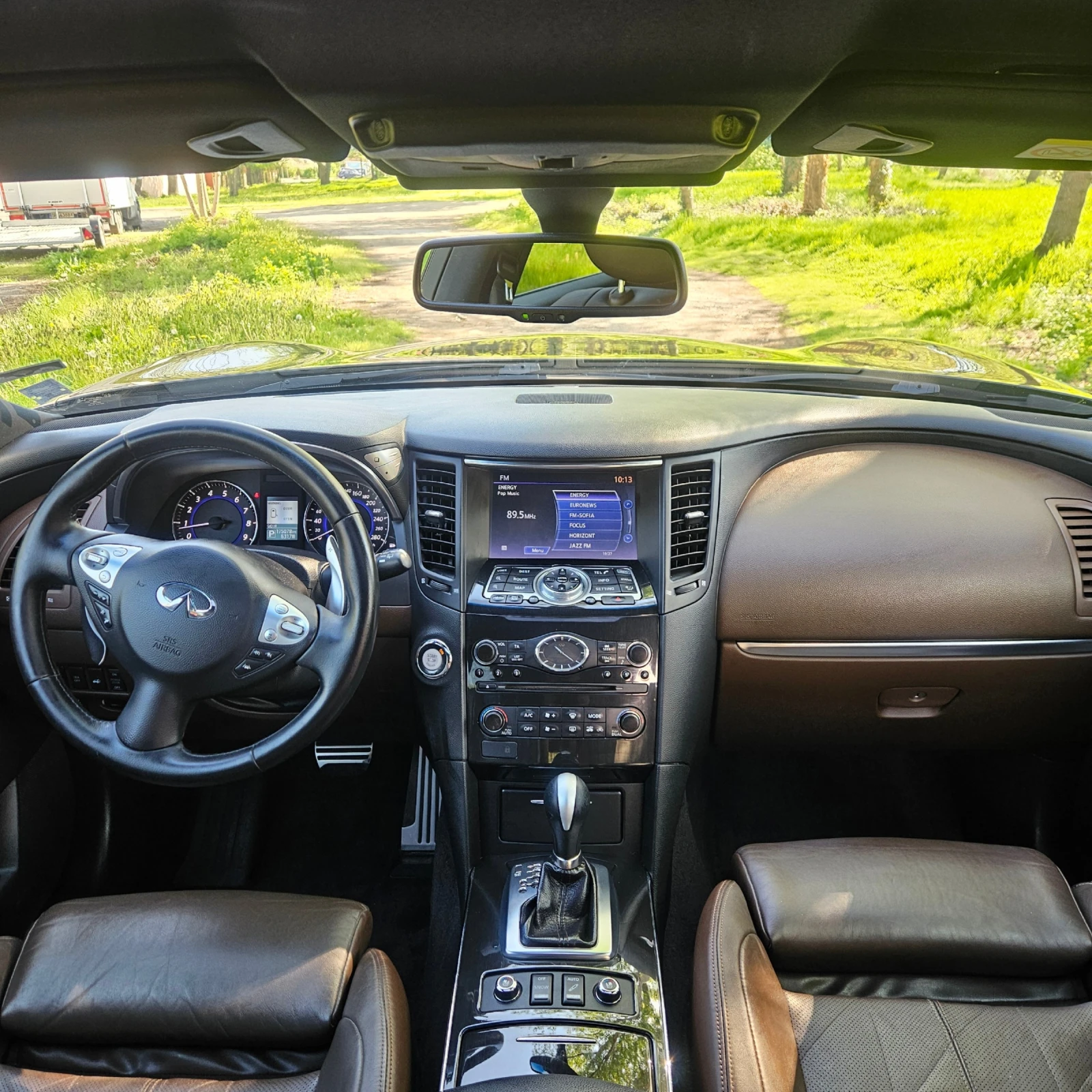 Infiniti QX70 3, 7 AWD - Швейцария - изображение 10