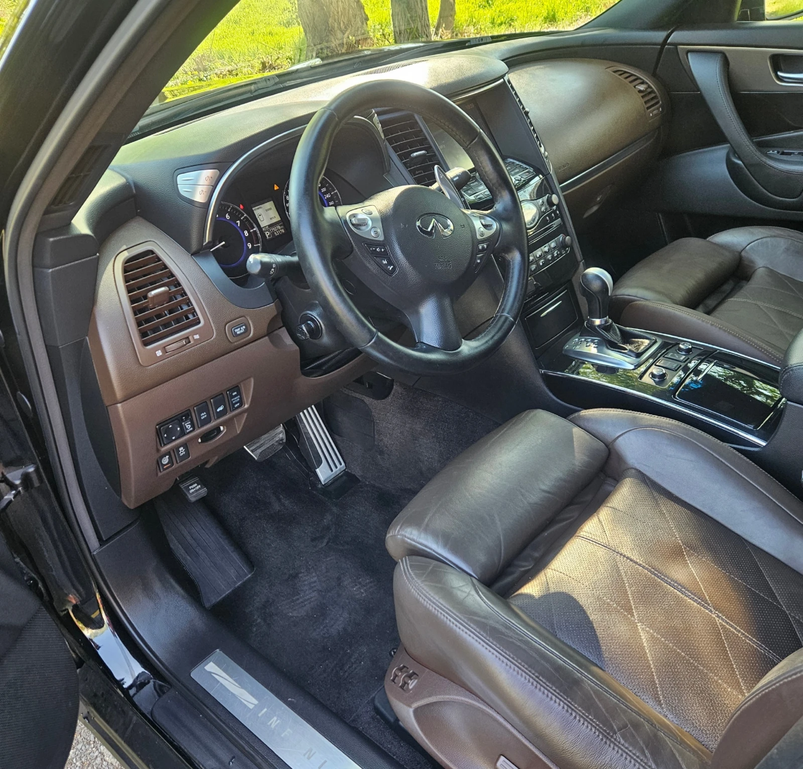 Infiniti QX70 3, 7 AWD - Швейцария - изображение 8