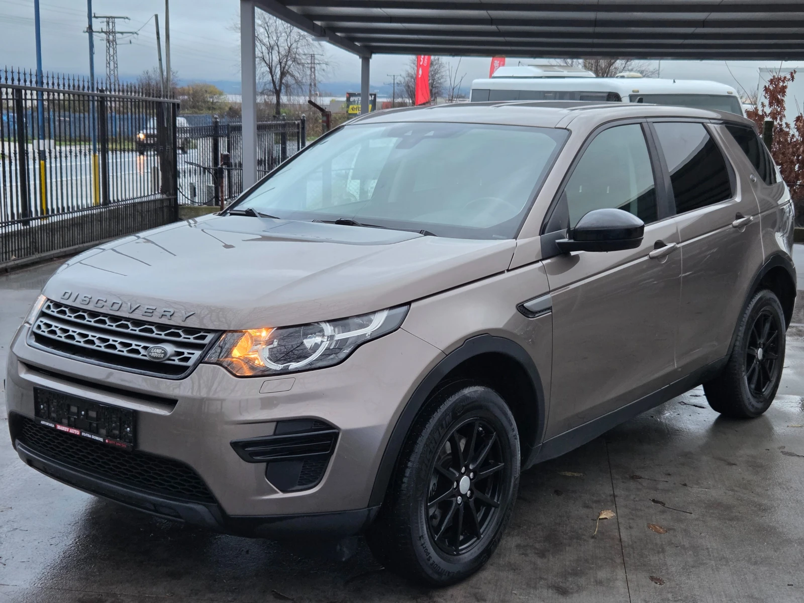 Land Rover Discovery Sport 2.0 D  AWD * * PURE* * NAVI * * AVTOMATIK* * *  - изображение 3