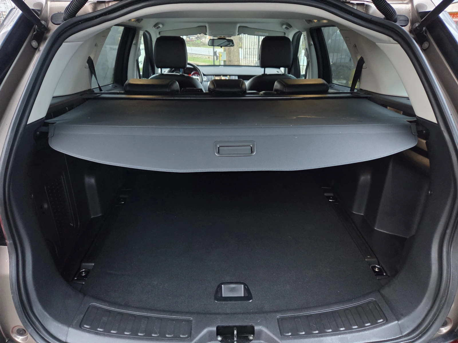 Land Rover Discovery Sport 2.0 D  AWD * * PURE* * NAVI * * AVTOMATIK* * *  - изображение 8