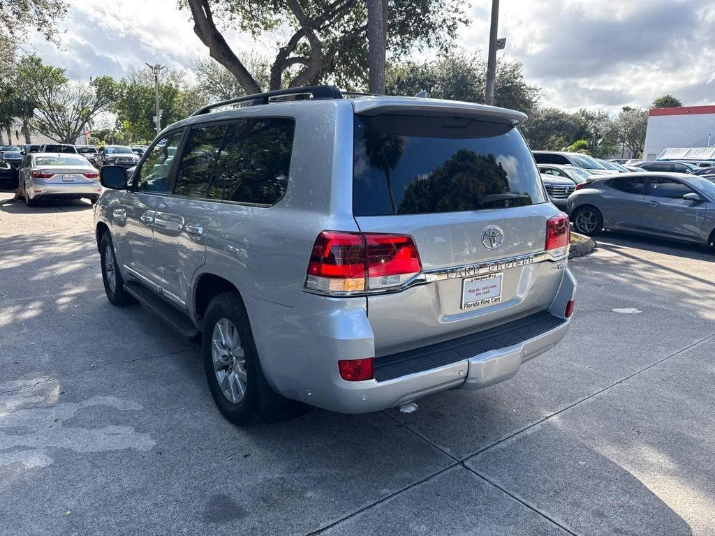 Toyota Land cruiser 5.7 V8 * * ЧЕРЕН САЛОН * * FACE * * CARFAX * *  - изображение 7