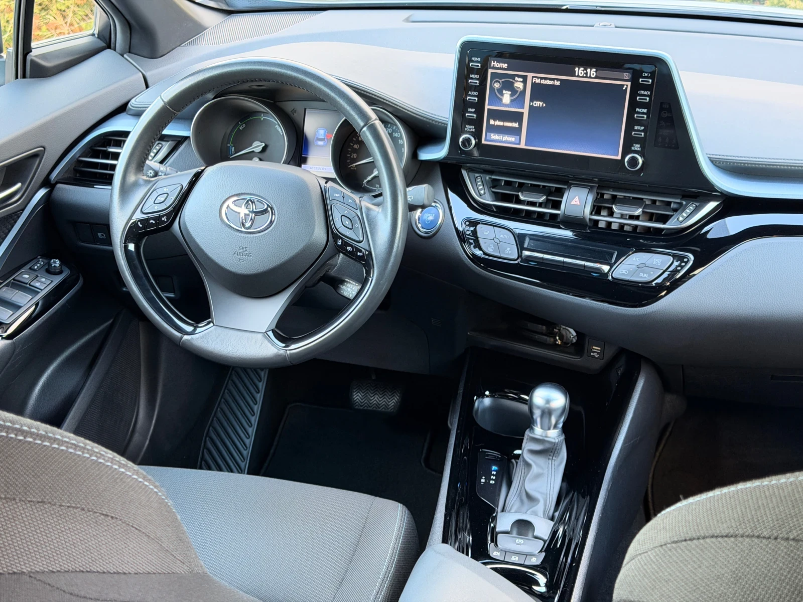 Toyota C-HR 2.0HAYBRID-Facelift-KEYLESS-�������-������-77�.��! | Mobile.bg � ����������� 13