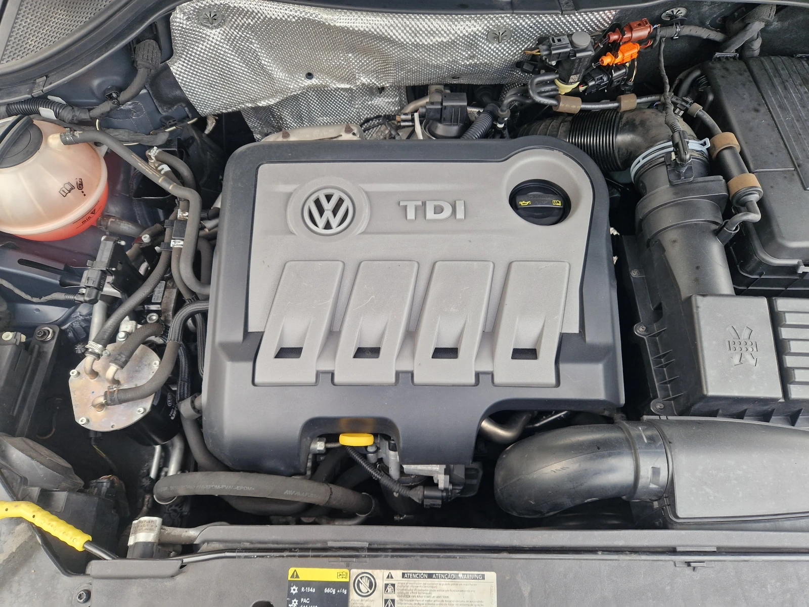 VW Tiguan 2.0ТДИ, снимка 10 - Автомобили и джипове - 53949240