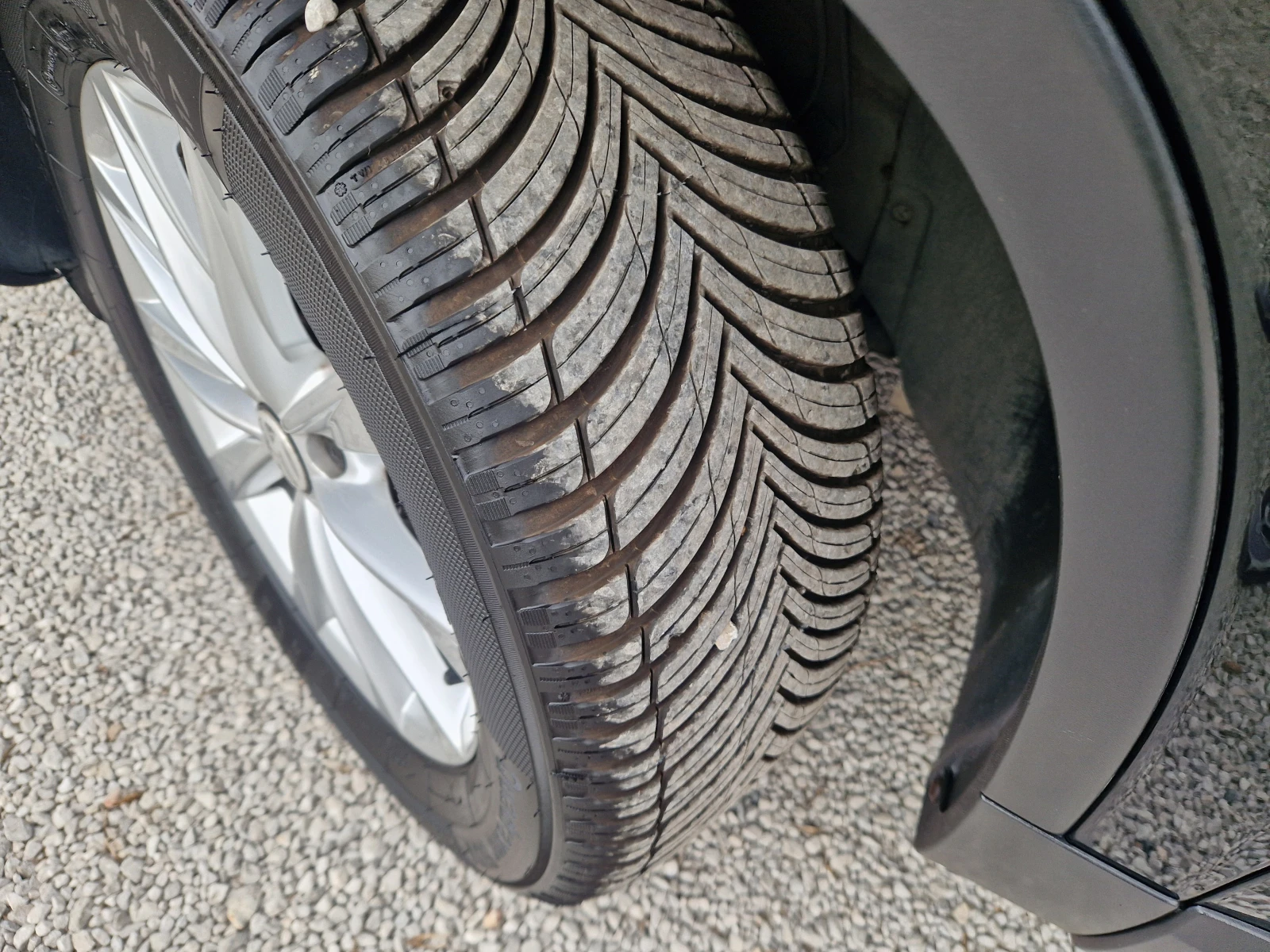 VW Tiguan 2.0ТДИ, снимка 9 - Автомобили и джипове - 53949240