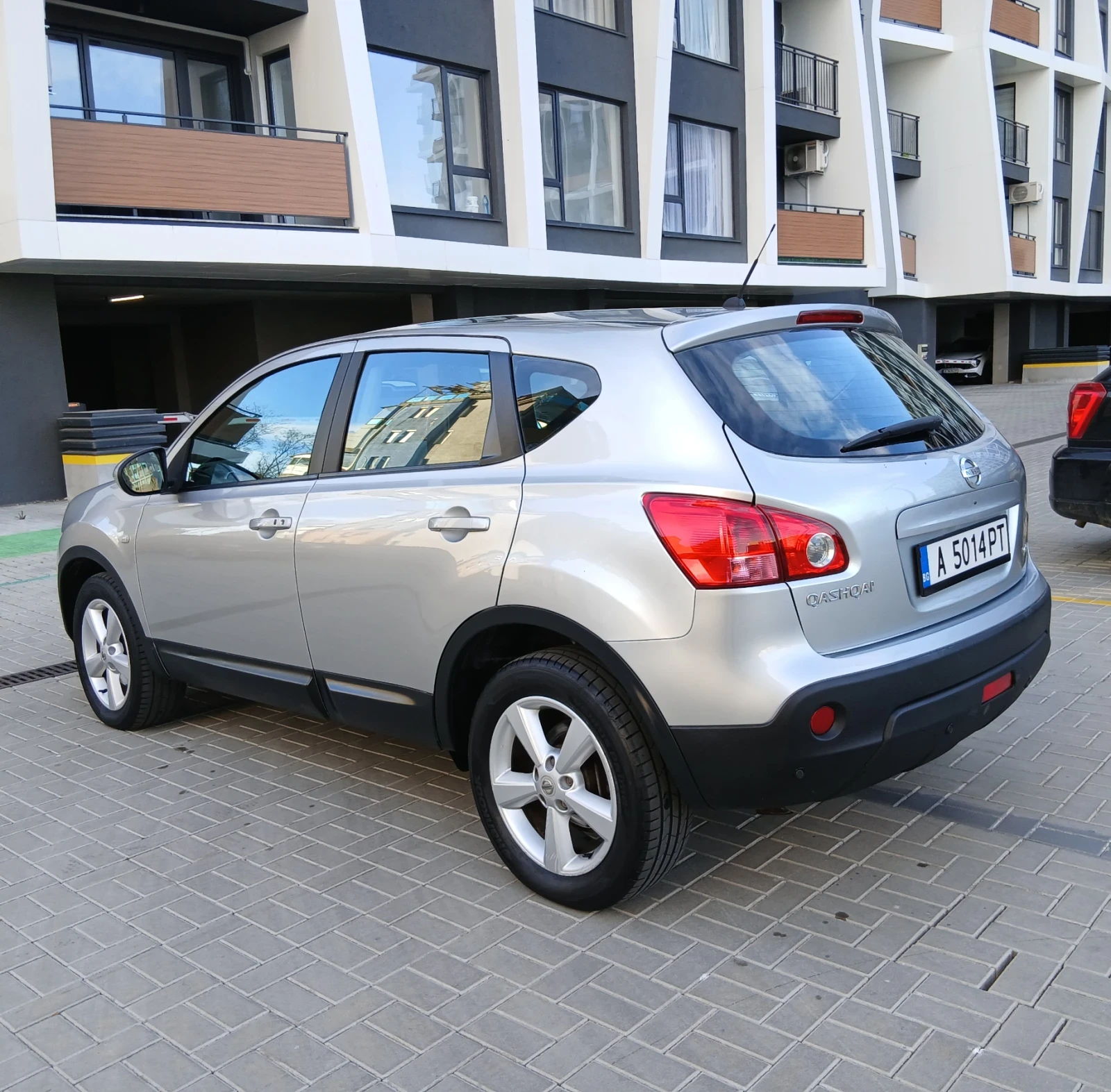 Nissan Qashqai AVTOMAT, снимка 3 - Автомобили и джипове - 54358492